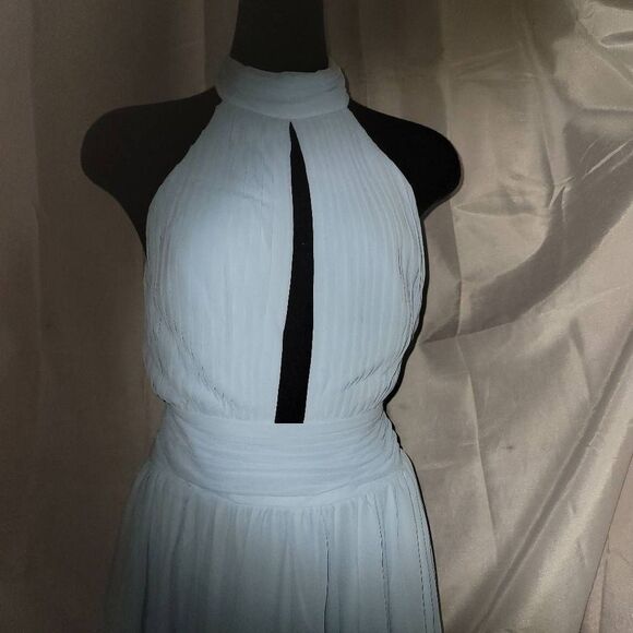 FAME & PARTNERS  NWT  light blue rusched maxi dress - Picture 3 of 11